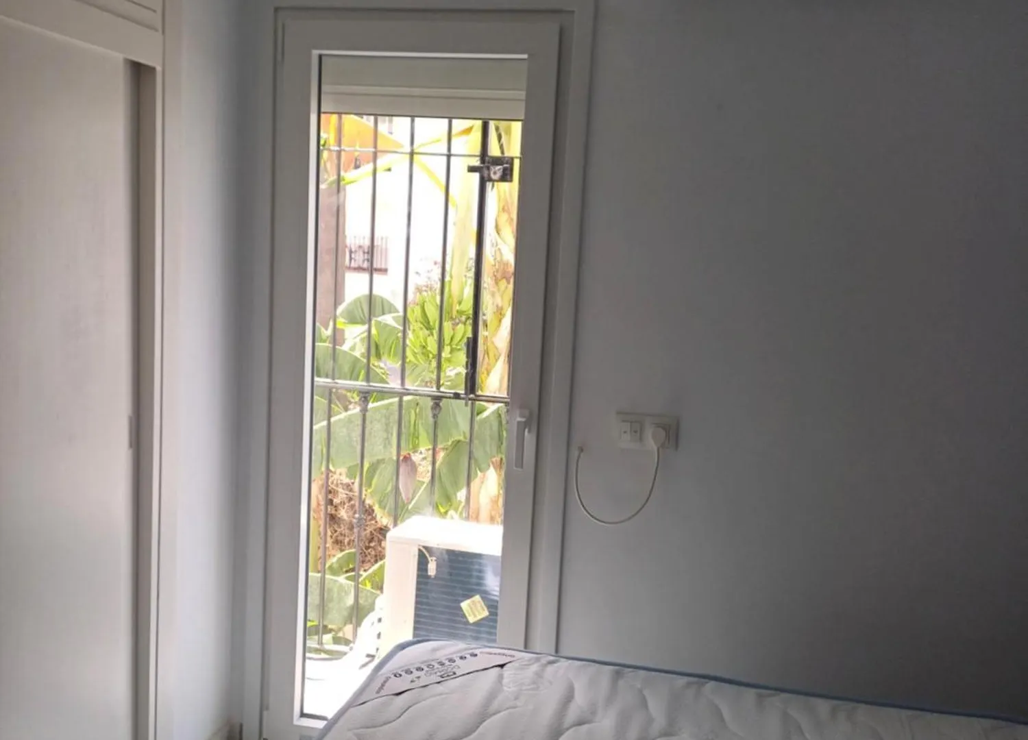 Beautiful Beachfront Newly Renovated 2 Bedroom Apartment With Swimming Pool And Garden 산루이스데사비닐라스 스페인