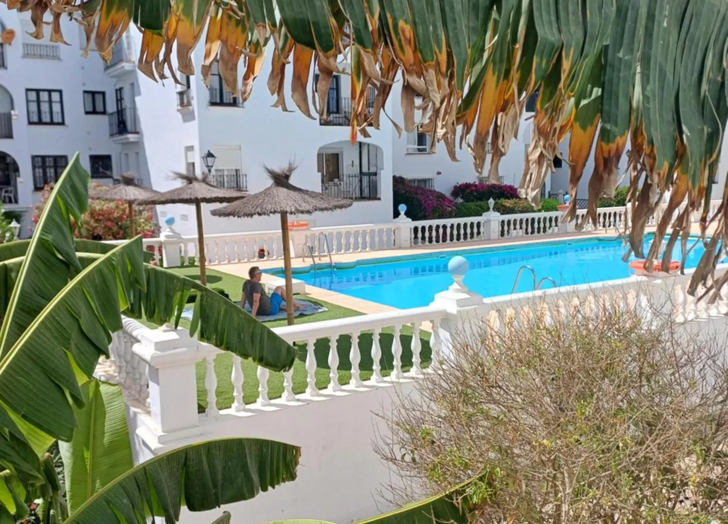 Beautiful Beachfront Newly Renovated 2 Bedroom Apartment With Swimming Pool And Garden San Luis de Sabinillas